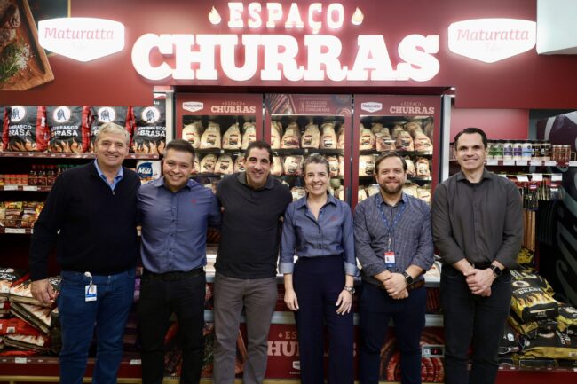 09-15-2026_Coop_Parceria_Friboi_IMG_1786 Legenda: Sergio Dantas, Fábio Viegas, Celso Furtado, Rafaela Biamante, Marcos Rodrigues e Marcel Amati